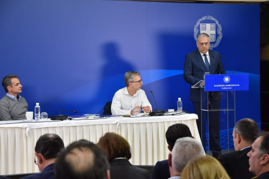Τάκης Θεοδωρικάκος: Απροσπέλαστα τα σύνορα στον Έβρο