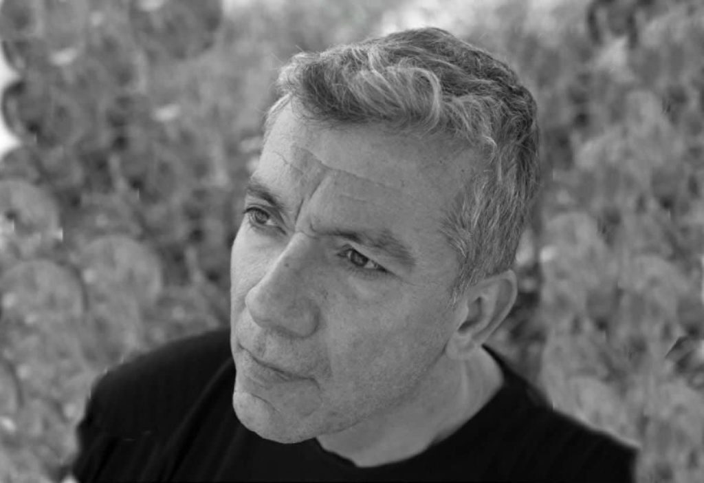 Ο Μίνως Ευσταθιάδης μιλά στον Ε.Τ. για τα «σχέδια του χάους»