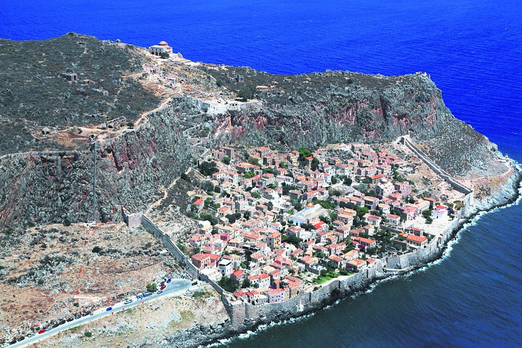 Με τελεφερίκ στο Κάστρο της Μονεμβασιάς