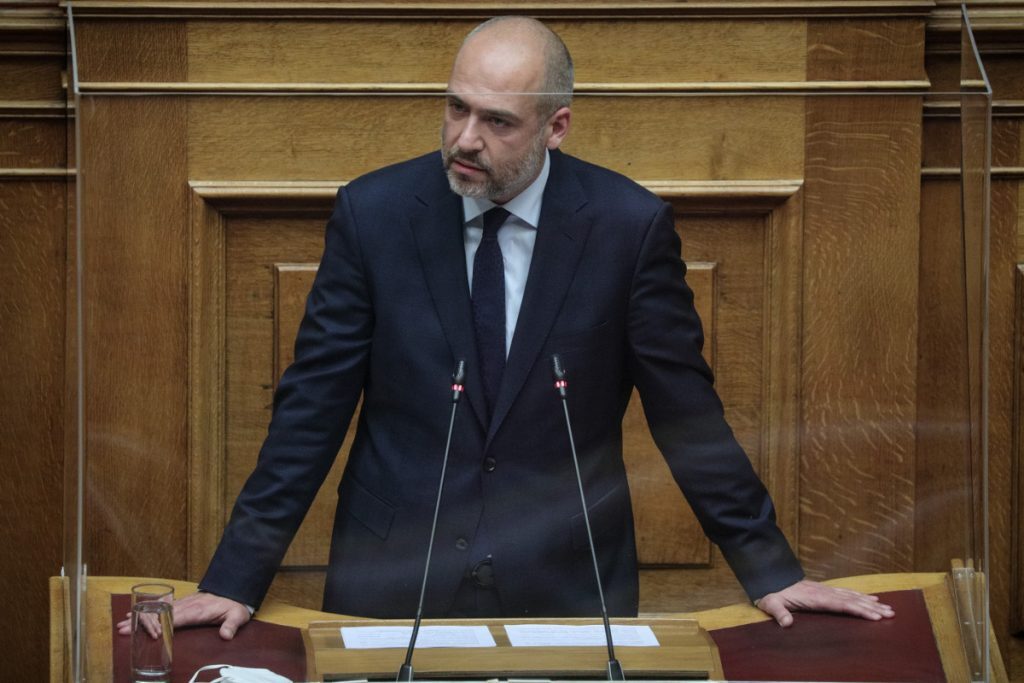 Μπουτσικάκης στη Βουλή: Το «βαθύ ΣΥΡΙΖΑ» έχει πλοκάμια σε Αρχές