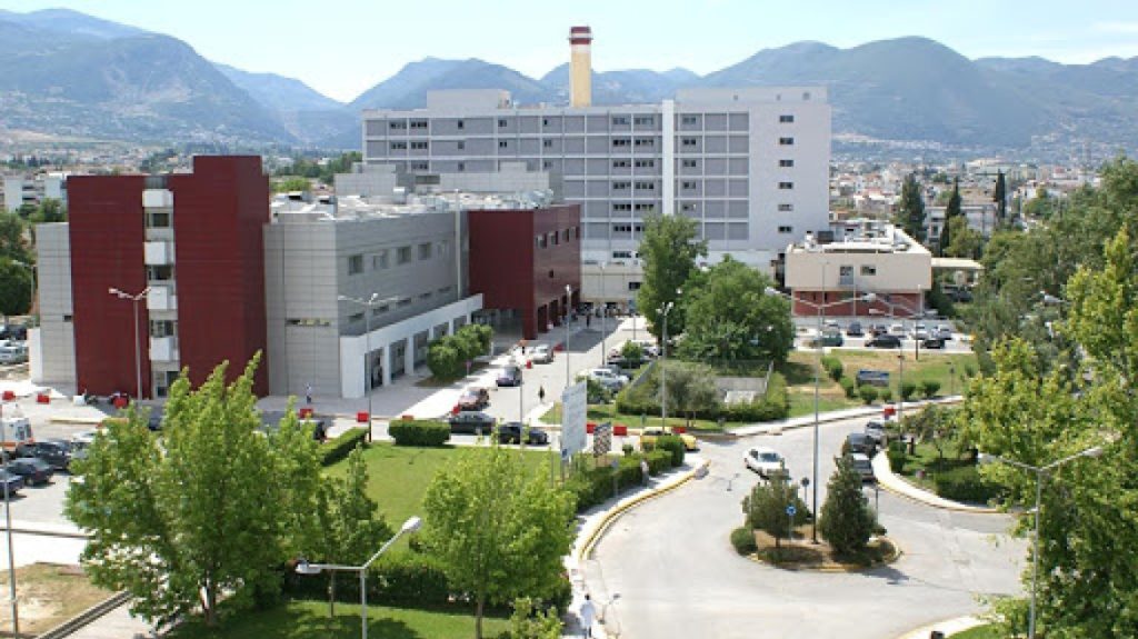 Πάτρα: Έφοδο με πιτζάμες έκανε ο Διοικητής του νοσοκομείου Άγιος Ανδρέας