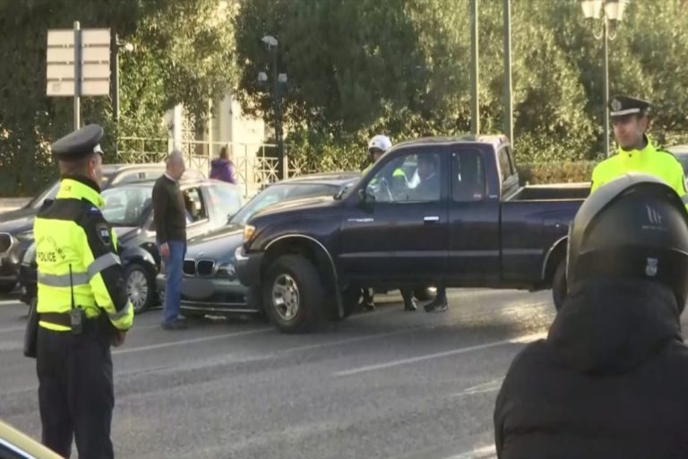 Κίνηση τώρα: Κομμένη η κυκλοφορία στη Βασ. Σοφίας λόγω τροχαίου – Πού εντοπίζονται τα σημαντικά προβλήματα [χάρτης]