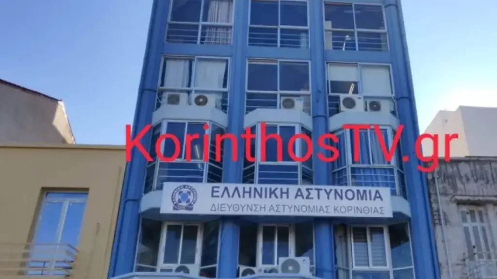 Άνδρας χτύπησε με καδρόνι αστυνομικό μέσα σε εκκλησία στην Κόρινθο