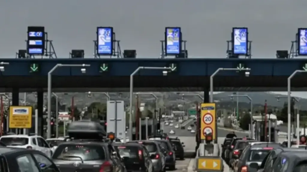 Κίνηση Τώρα: Τροχαίο στην Αττική Οδό, μετά την έξοδο Λαμίας – Κλειστή η αριστερή λωρίδα κυκλοφ