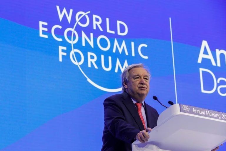 Νταβός: Τη δίωξη πετρελαϊκών κολοσσών ζητά ο ΓΓ του ΟΗΕ, Αντόνιο Γκουτέρες