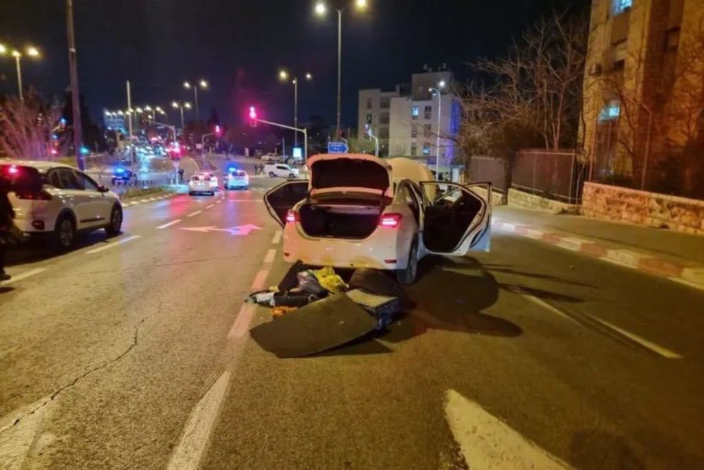 Μακελειό στην Ιερουσαλήμ: 8 νεκροί και 3 τραυματίες σε επίθεση κοντά σε συναγωγή – Ανέλαβε την ευθύν