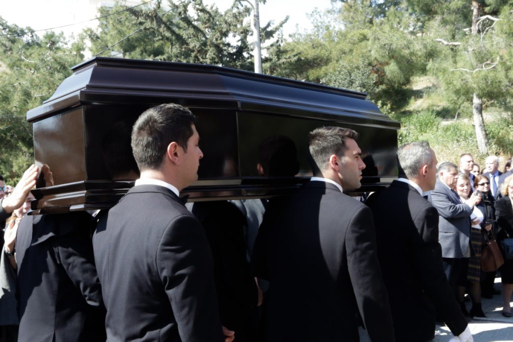 Πώς γίνεται η πολιτική κηδεία