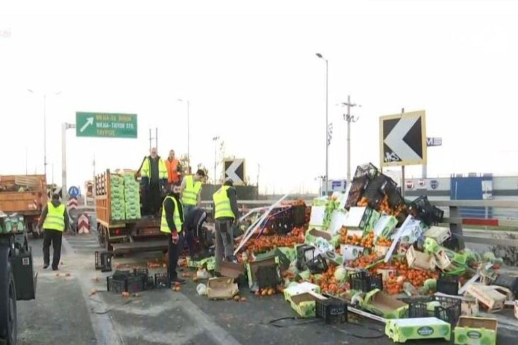 Κίνηση τώρα: Εικόνες Αρμαγεδδών στον Κηφισό – Η ουρά ξεπερνά τα 10 χιλιόμετρα, μπλοκαρισμένα ό