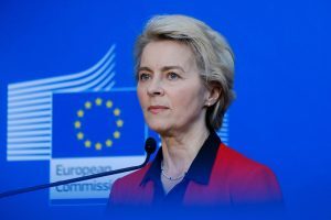 Πλήγμα για την Ούρσουλα Φον ντερ Λάιεν: Έχασε τη δίκη για τη διαφάνεια των συμβολαίων εμβολίων Covid-19