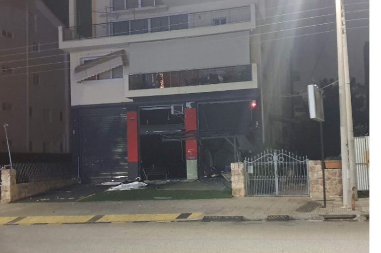 Γλυφάδα: Σε ποιον ανήκει το πλυντήριο αυτοκινήτων που σημειώθηκε η έκρηξη