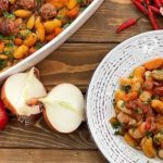 Η συνταγή της ημέρας: Γίγαντες στο φούρνο με λουκάνικο