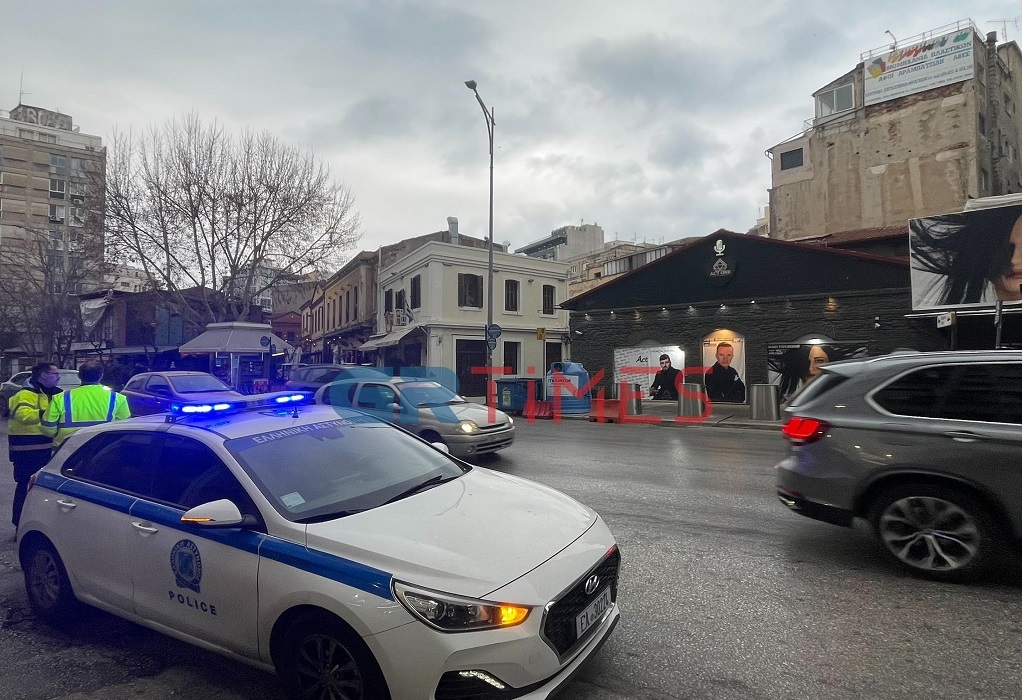 Θεσσαλονίκη: Μηχανή παρέσυρε πεζή έξω από τα Λαδάδικα