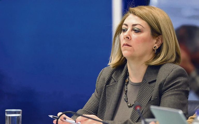 Δικαίωση για τη Σαββαΐδου που ξήλωσε ο ΣΥΡΙΖΑ το 2015