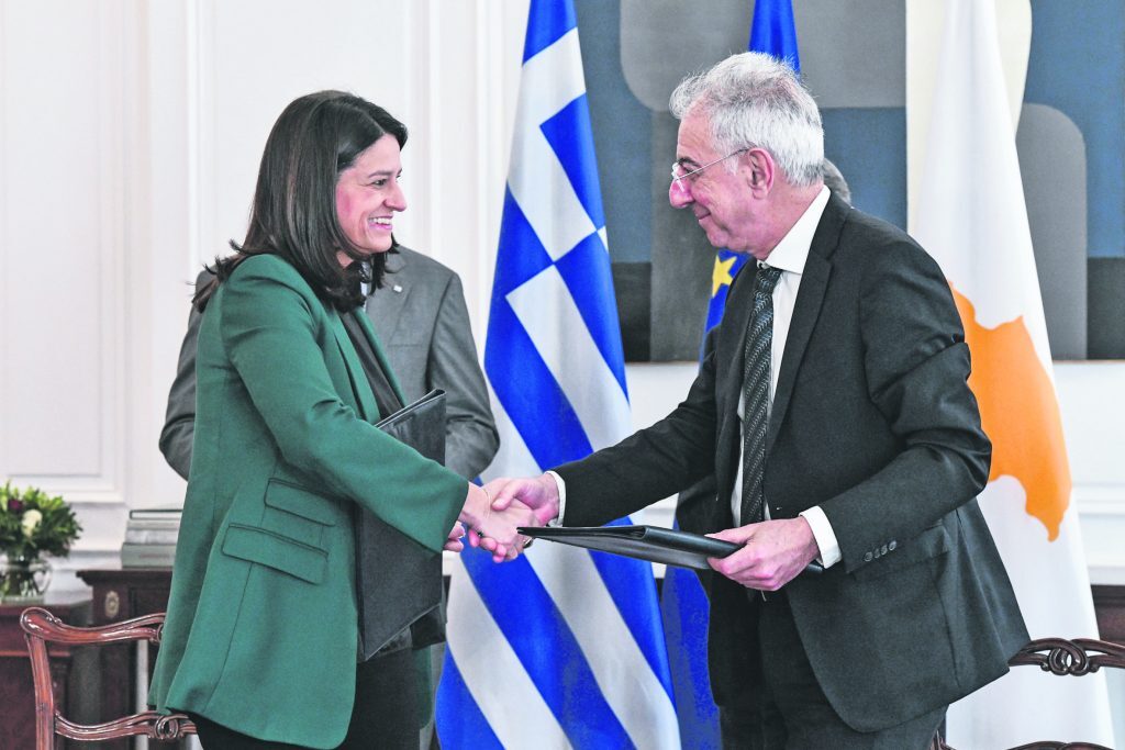 Συμφωνία Ελλάδας-Κύπρου: Αναγνώριση fast track ακαδημαϊκών τίτλων!
