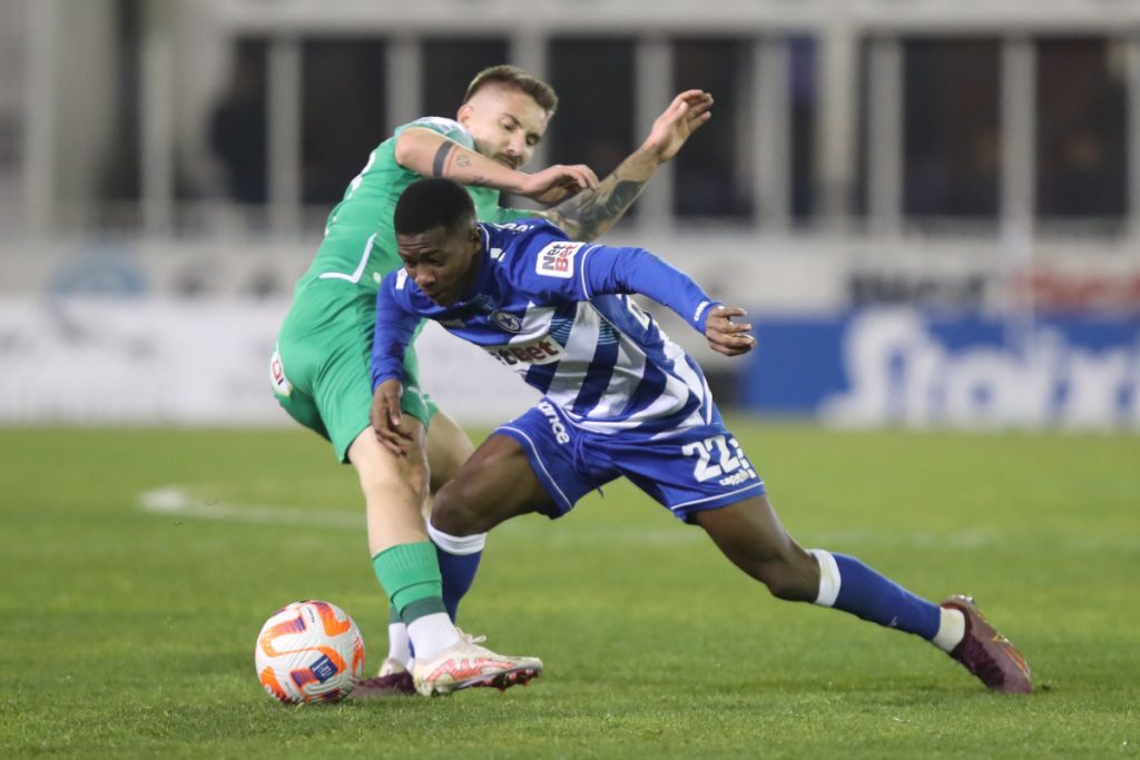 Super League: Νίκησε μετά από 6 εβδομάδες ο Ατρόμητος (1-0 τον Λεβαδειακό) κι ελπίζει ακόμα για τα p