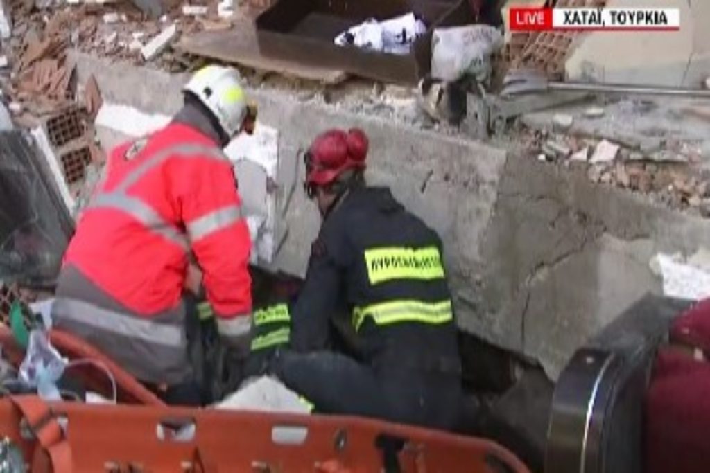 Σεισμός στην Τουρκία: Η επόμενη ημέρα – Οι υπεράνθρωπες προσπάθειες των διασωστών και ο ρόλος 