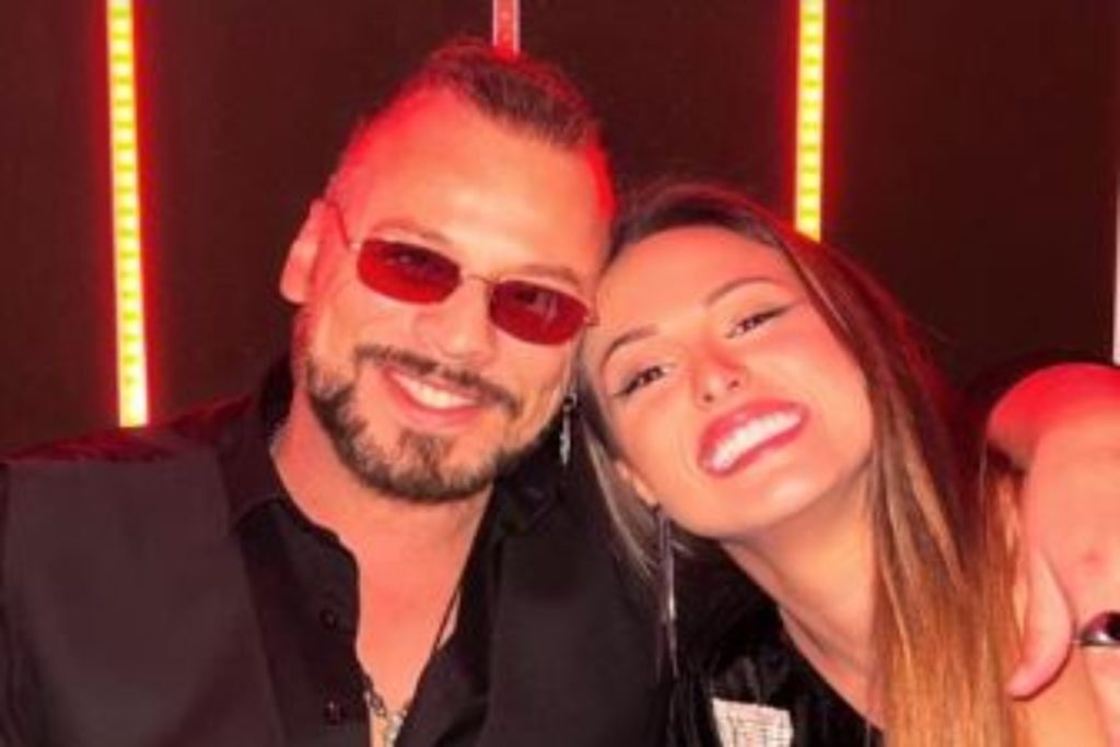 Παντρεύεται ο Χρήστος Δάντης; – Με μονόπετρο στην Σαντορίνη η Ασημίνα [Βίντεο]