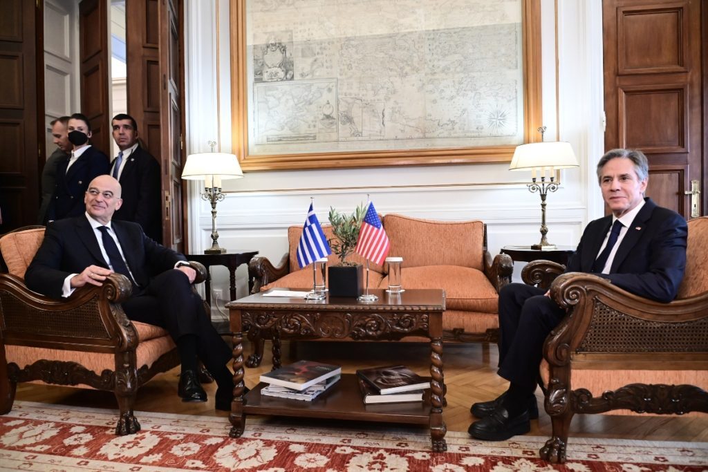 Υπουργείο Εξωτερικών: «Νίκο φίλε μου, προχωράμε μαζί για ένα καλύτερο μέλλον» – Θερμό κλίμα στ