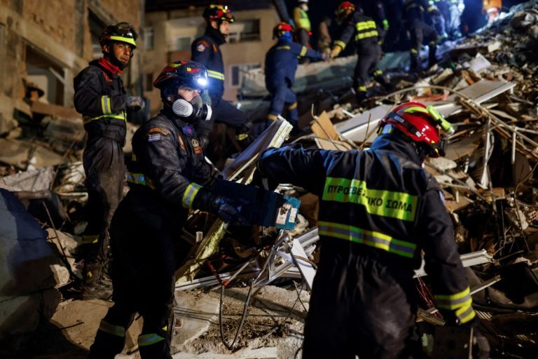 Σεισμός στην Τουρκία: Η ελληνική ΕΜΑΚ αναλαμβάνει εξ ολοκλήρου τον εντοπισμό της 24χρονης – Το ζήτησε ο αδερφός της