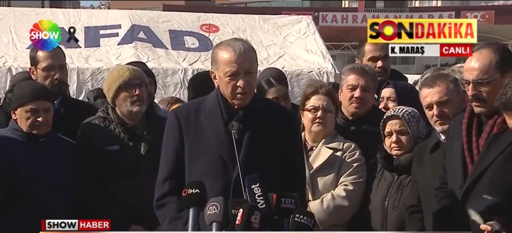 Σεισμός στην Τουρκία: Στριμωγμένος ο Ερντογάν, προς αναβολή οι εκλογές