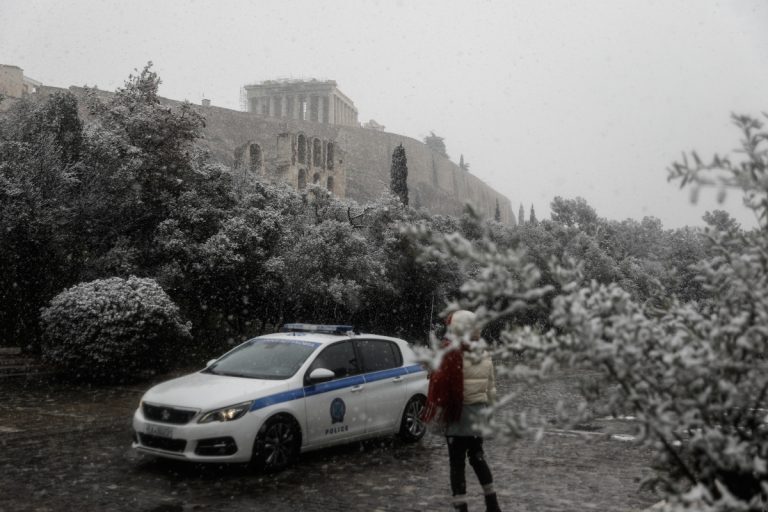 Κακοκαιρία «Μπάρμπαρα»: Νέο έκτακτο δελτίο – Πού θα χιονίσει τις επόμενες ώρες – «Μείνετε σε ετοιμότητα» το μήνυμα Μαρουσάκη [βίντεο]