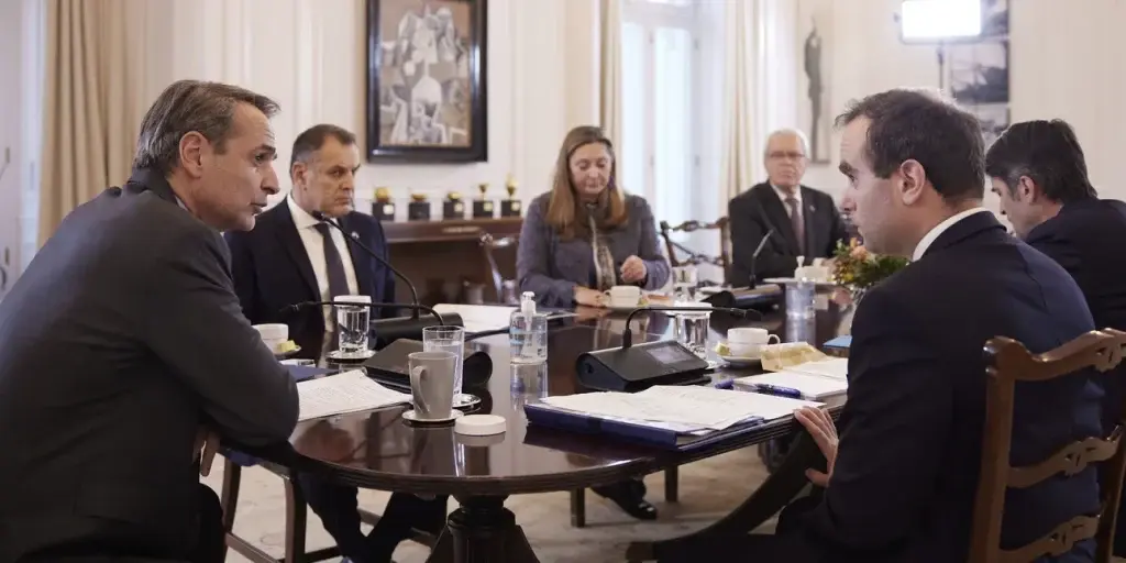 Συνάντηση Μητσοτάκη με τον Γάλλο υπουργό Άμυνας – Συζητήθηκε η πορεία ναυπήγησης της πρώτης φρ