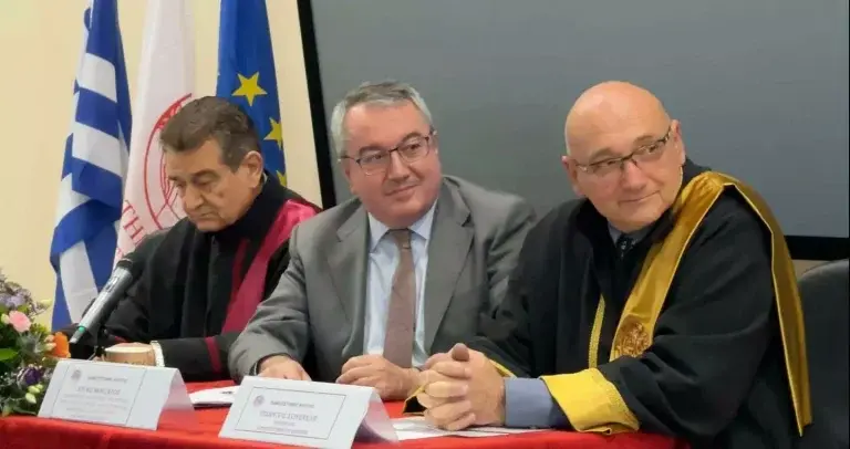 Επίτιμος Διδάκτορας της Ιατρικής Σχολής Κρήτης αναγορεύτηκε ο Ηλίας Μόσιαλος
