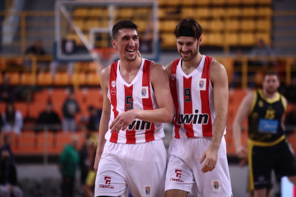 Final-8: Στα ημιτελικά ο Ολυμπιακός – Ισοπέδωσε τον Άρη με 30αρα [βίντεο]