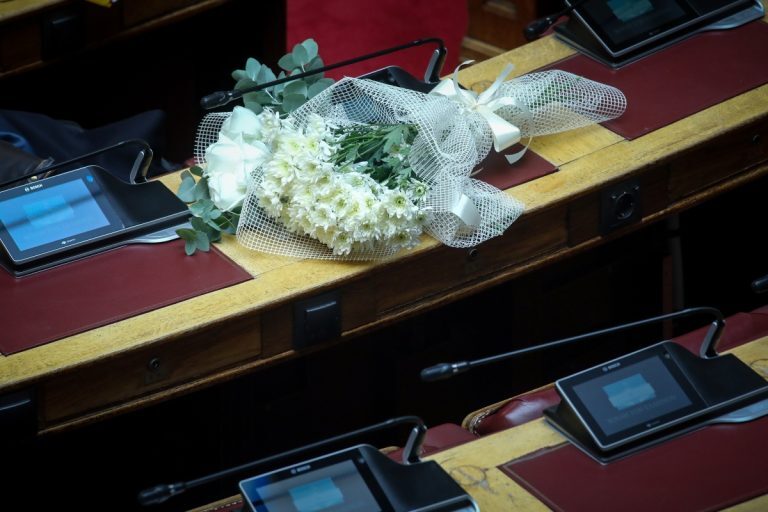 Νεκτάριος Σαντορινιός: Τριήμερο πένθος στον ΣΥΡΙΖΑ για τον θάνατο του βουλευτή – Αναστέλλονται όλες οι εκδηλώσεις