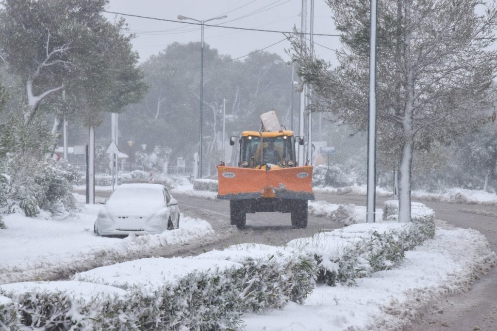 Κακοκαιρία «Μπάρμπαρα»: Νέος συναγερμός από το 112 – «Επικίνδυνες χιονοπτώσεις έως το μεσημέρι