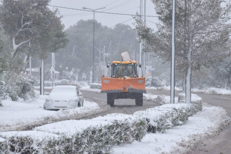 Κακοκαιρία «Μπάρμπαρα»: Επικαιροποιήθηκε το έκτακτο δελτίο επιδείνωσης – Οι δέκα περιοχές που θα χτυπήσει τις επόμενες ώρες ο χιονιάς