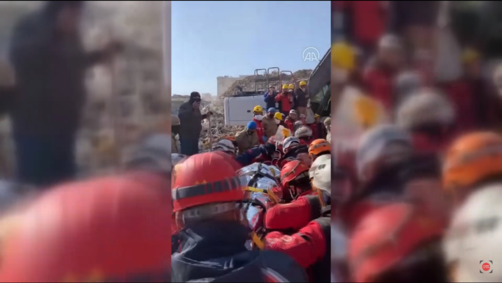 Σεισμός στην Τουρκία: 42χρονη ανασύρθηκε ζωντανή μετά από 222 ώρες [βίντεο]