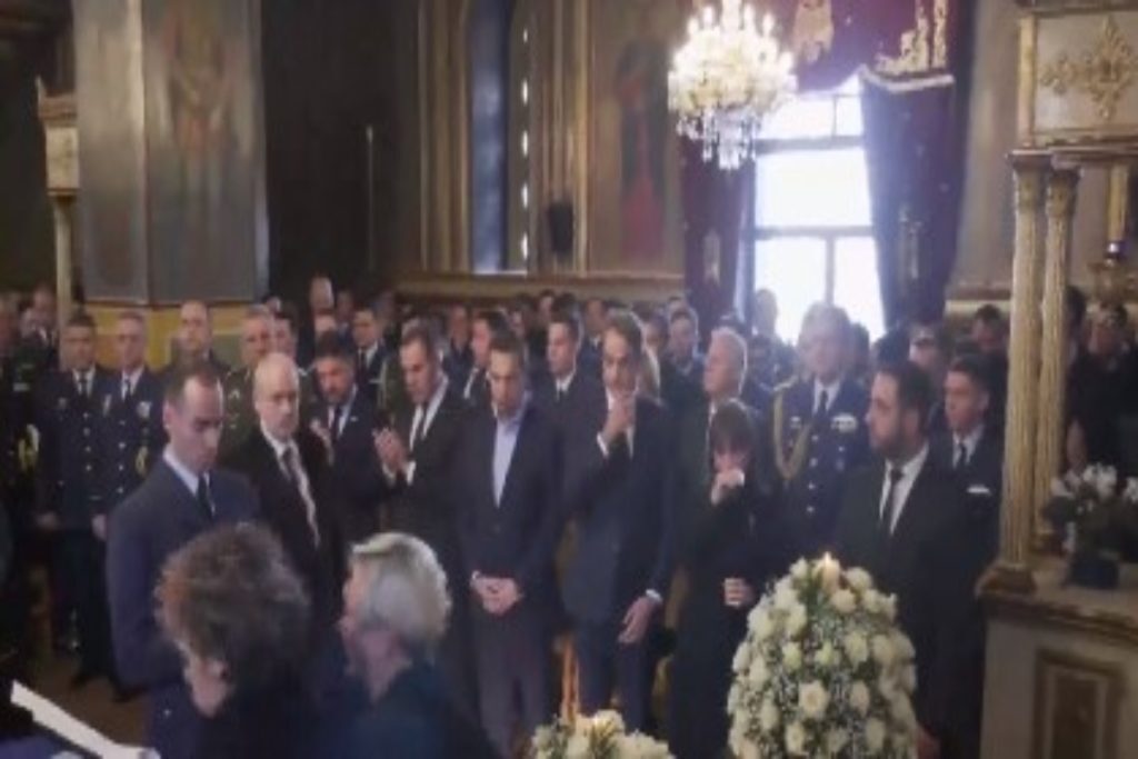 Μιχαήλ-Μάριος Τουρούτσικας: Λύγισαν τα πολιτικά πρόσωπα που έδωσαν το «παρών» [βίντεο]