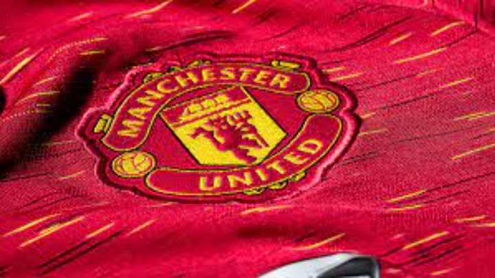 Η INEOS επιβεβαίωσε την πρόταση για τη Μάντσεστερ Γιουνάιτεντ