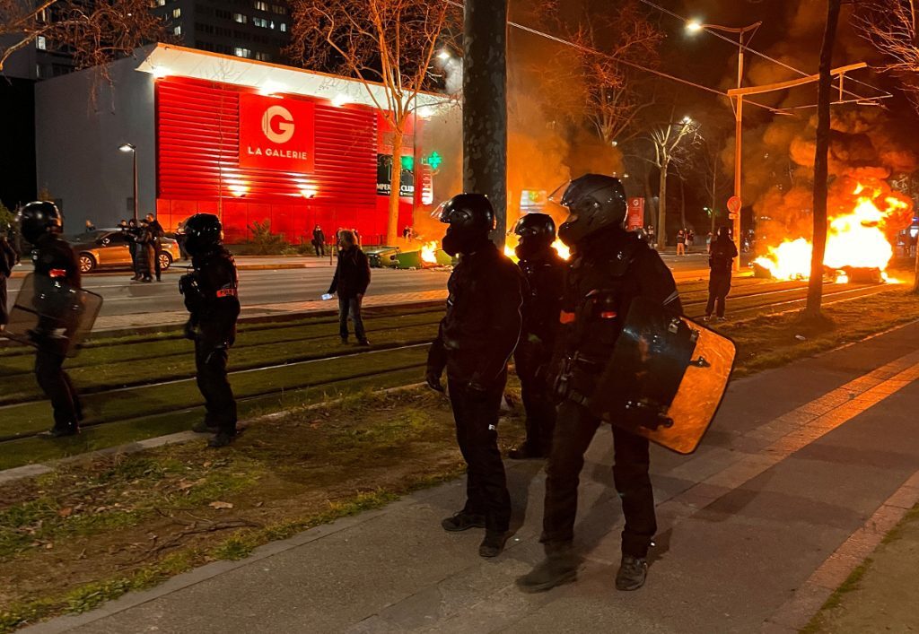 Γαλλία: Η αστυνομία απαγόρευσε τις διαδηλώσεις στην Πλας ντε λα Κονκόρντ