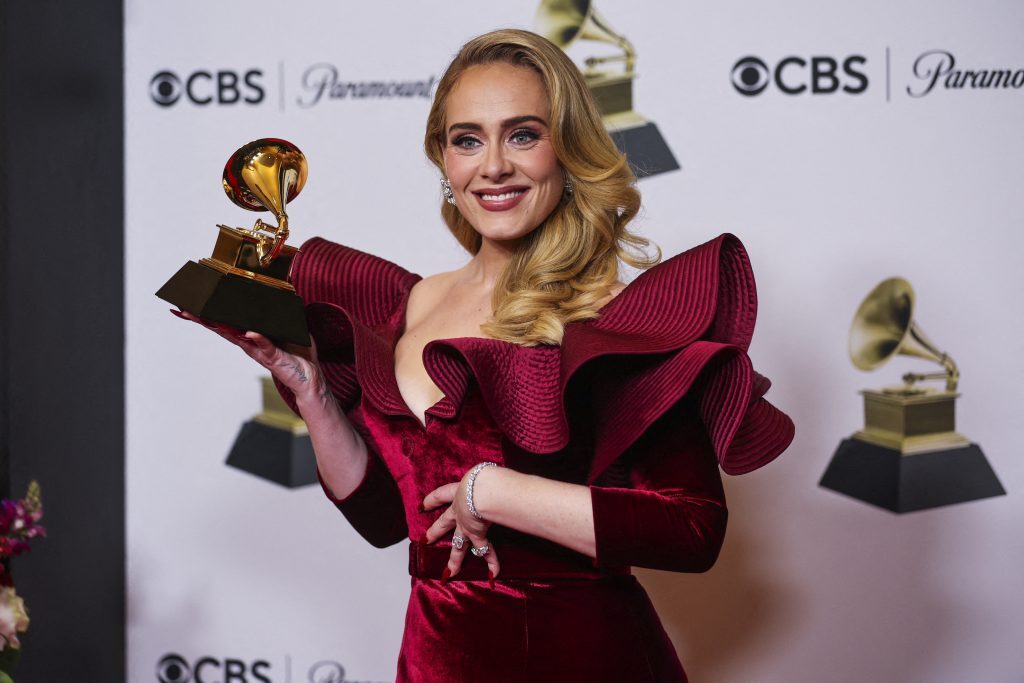 Adele: Στο lockdown, ήπια τουλάχιστον τέσσερα μπουκάλια κρασί, στις 11 το πρωί