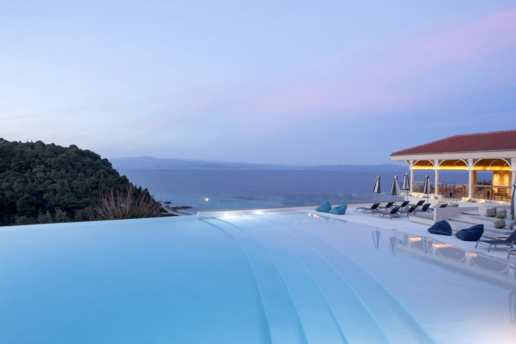 Zeus International Hotels & Resorts: Στη Χαλκιδική, το ολοκαίνουριο 5 αστέρων ξενοδοχείο Cora H