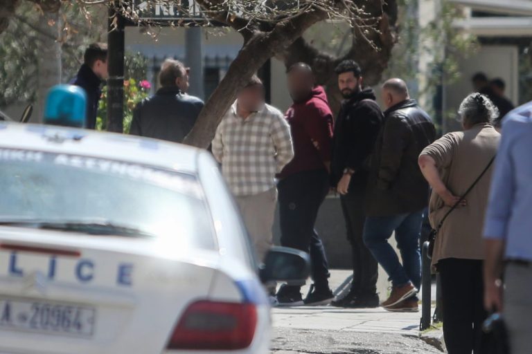 Νέα Σμύρνη: Στη φυλακή οι δύο από τους τρεις κατηγορούμενους για τη μαστροπεία της 14χρονης