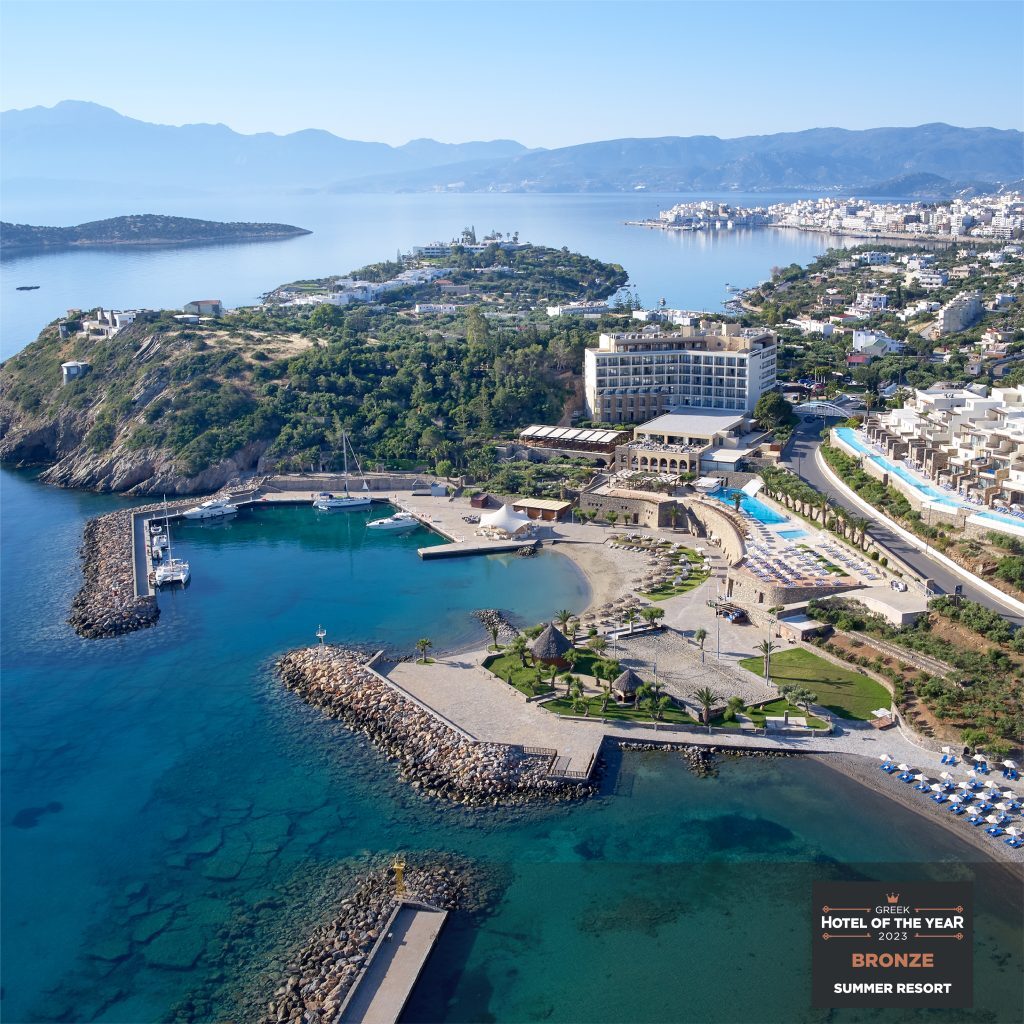 Zeus International Hotels & Resorts: 6 Βραβεία στην τελετή απονομής Greek Hotel of the Year 202