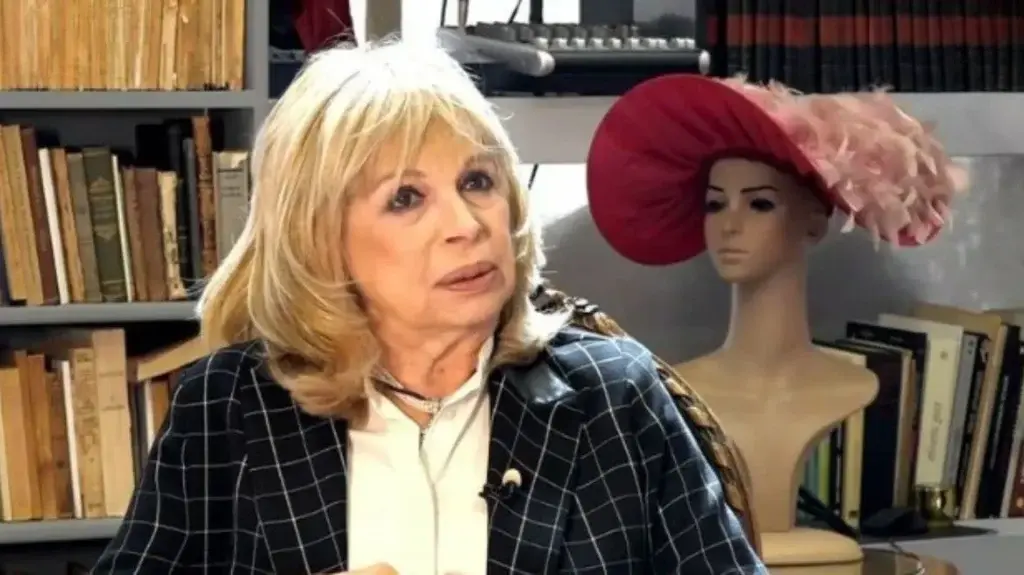 Άννα Φόνσου: «Δεν ήμουν πλούσια και όταν έγινα, κόντεψα να τρελαθώ»