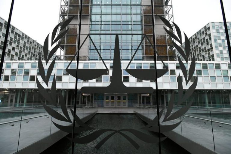 Διεθνές Ποινικό Δικαστήριο: Ανοίγει γραφεία στην Ουκρανία – Απειλές από τη Ρωσία