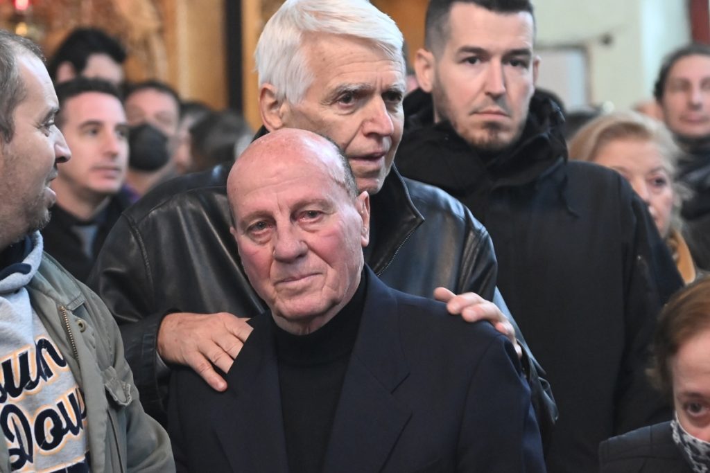 Μίμης Παπαϊωάννου: Υποκλίθηκε με δάκρυα στα μάτια ο Δομάζος – Η ιστορία της φανέλας με το νούμερο «1