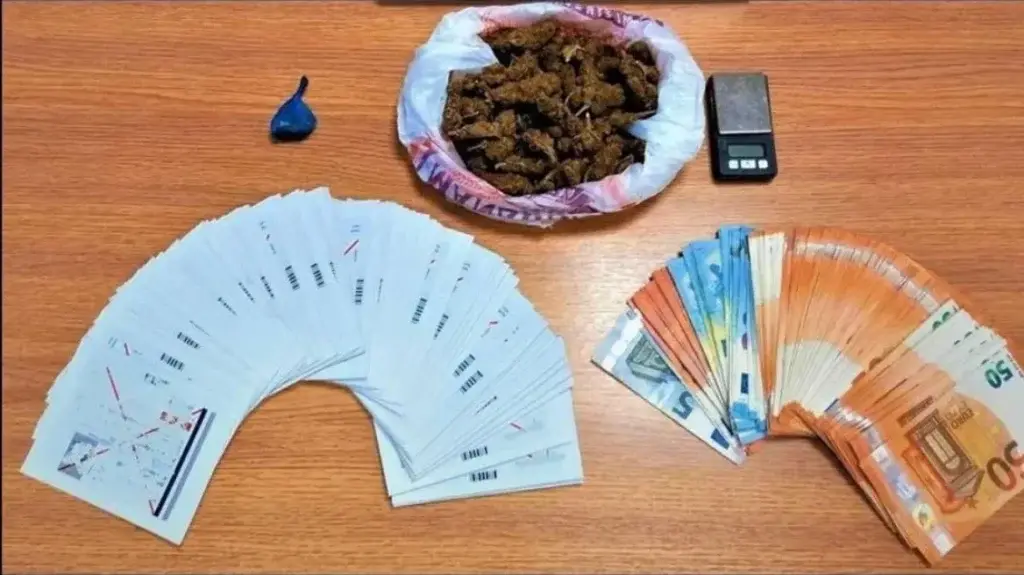 Βόλος: Αστυνομικός σκύλος εντόπισε ηρωίνη, κάνναβη και έμπλαστρα με ναρκωτικά