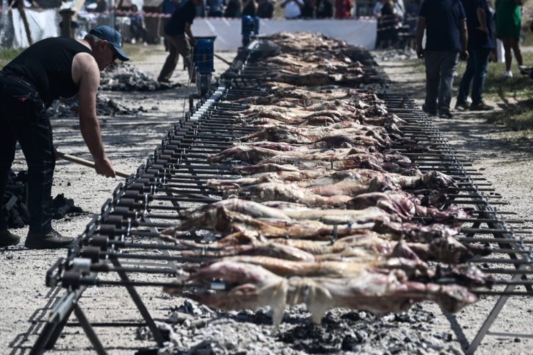 Μερομήνια: Φέρνουν την απόλυτη ανατροπή για το Πάσχα [βίντεο]