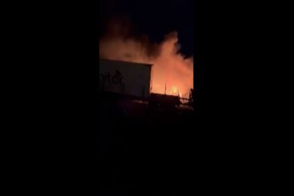 Τραγωδία στα Τέμπη: Νέο ανατριχιαστικό βίντεο από τη στιγμή της σύγκρουσης – Φωτιές, ουρλιαχτά
