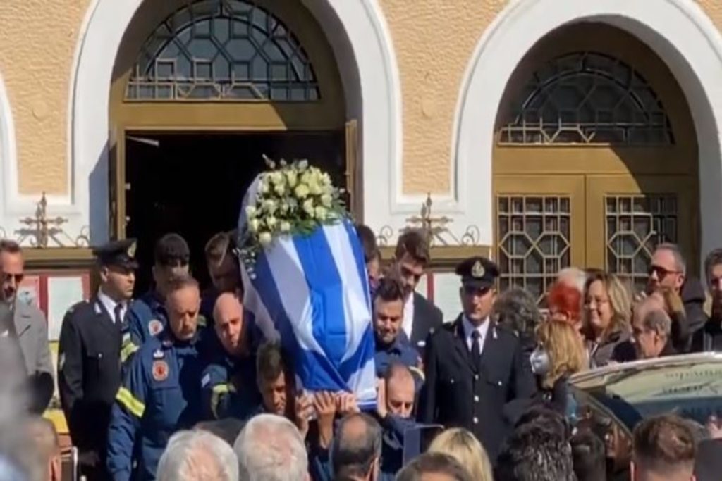 Τέμπη: «Σπαραγμός» στις κηδείες των θυμάτων της τραγωδίας – Συγκλονίζουν οι τραγικές τους ιστορίες [