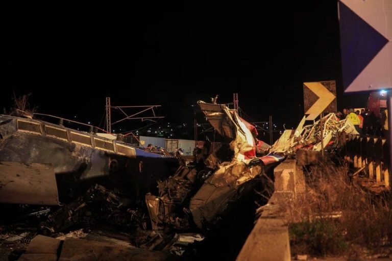 Τραγωδία στα Τέμπη: Σοκάρουν τα νέα ηχογραφημένα ντοκουμέντα – «Έχουμε εκτροχιασμό, αμάν – Ωχ παναγία μου» [βίντεο]