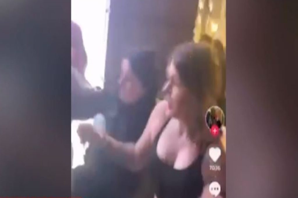 Θεσσαλονίκη: Απίστευτο ξύλο μεταξύ κοριτσιών – Τα είχαν περικυκλώσει και τραβούσαν βίντεο
