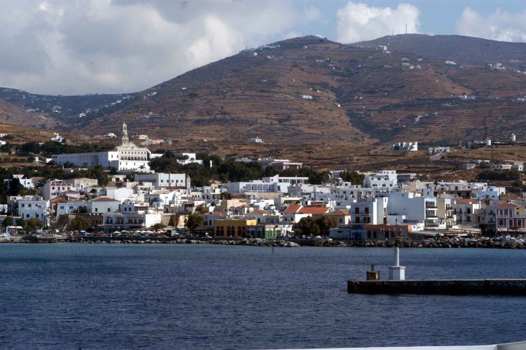 Τήνος: Τραγικές στιγμές με τον πνιγμό του 3χρονου αγοριού από σταφύλι – Τι λένε οι γονείς του