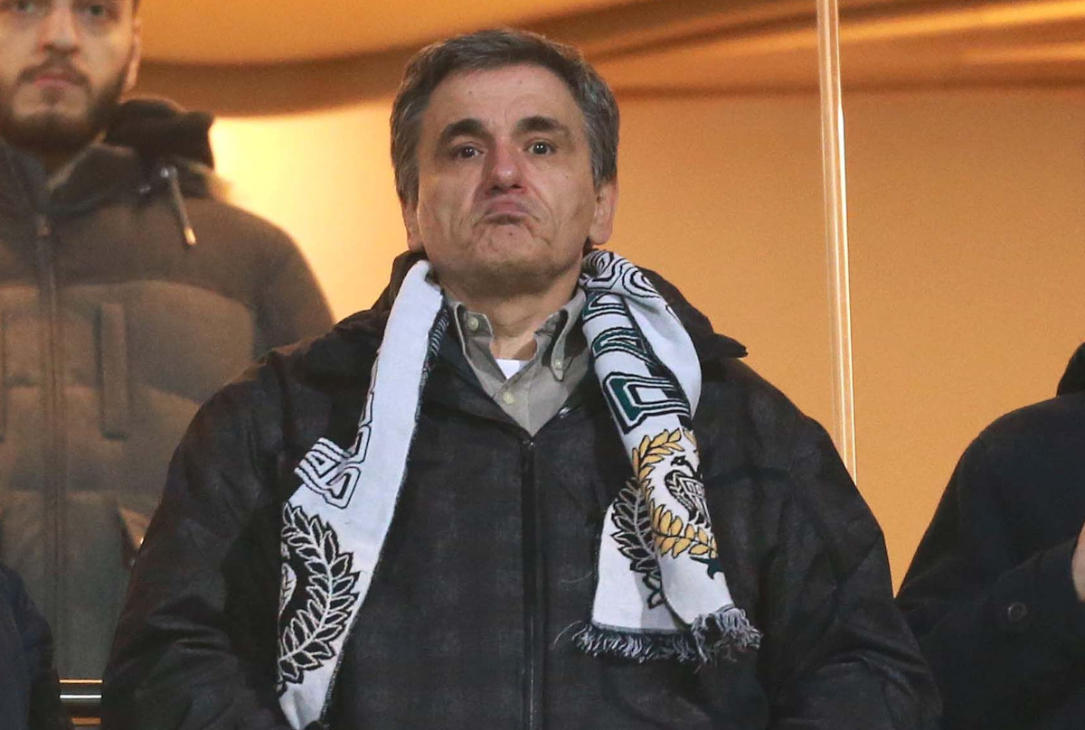 Επικό βίντεο με τον Τσακαλώτο να τραγουδάει: «Μάικλ Τζάκσον ζεις, για πάντα ΠΑΟΚτσης»